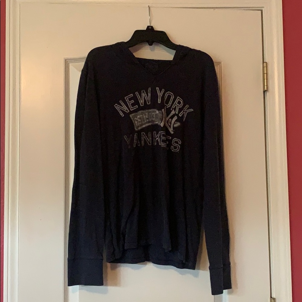 New York Yankee’s slim hoodie
